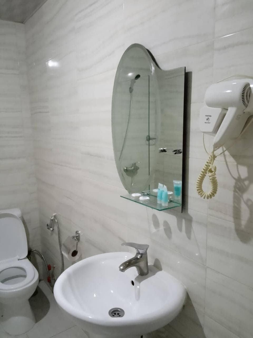 Hotel Georgia Тбілісі Екстер'єр фото